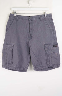 VINTAGE WRANGLER CARGO SHORTS W33