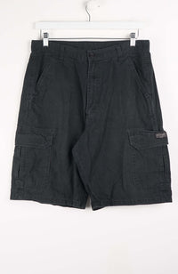 VINTAGE WRANGLER CARGO SHORTS W33