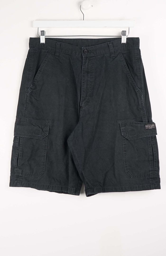 VINTAGE WRANGLER CARGO SHORTS W33