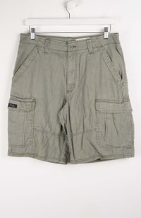 VINTAGE WRANGLER CARGO SHORTS W34