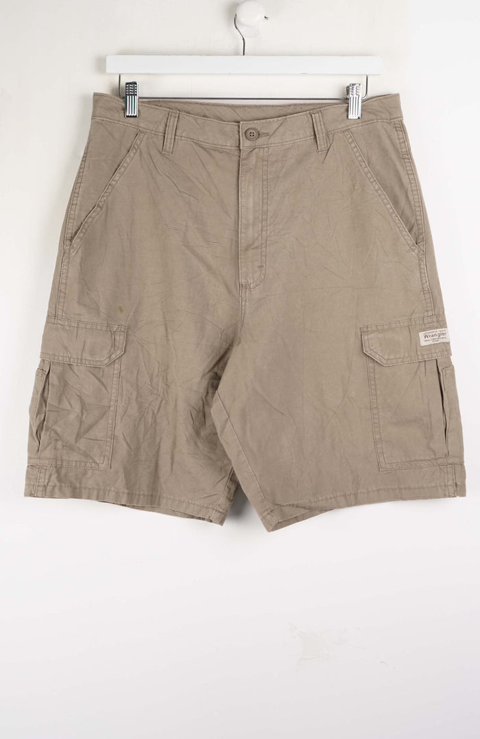 VINTAGE WRANGLER CARGO SHORTS W34