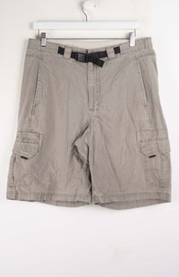 VINTAGE WRANGLER CARGO SHORTS W34