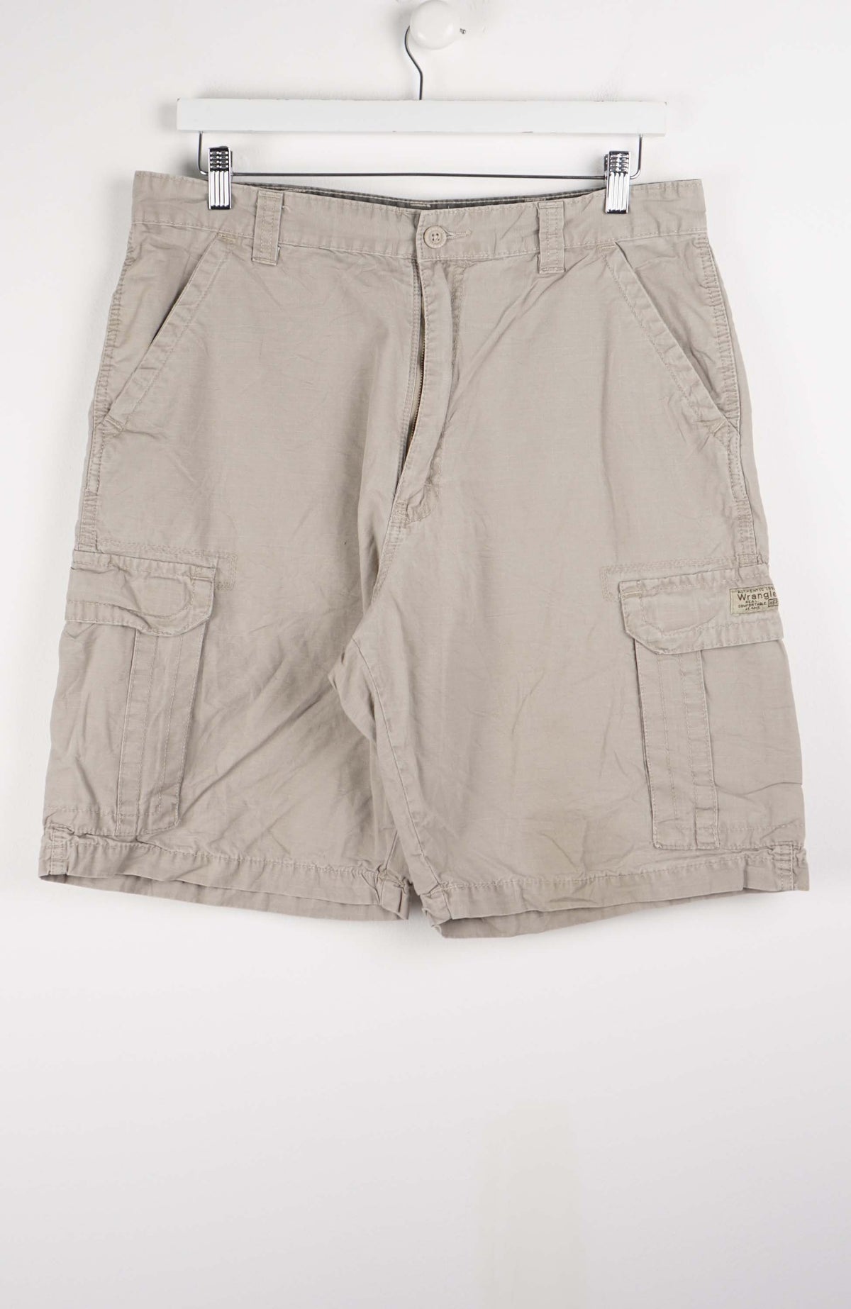 VINTAGE WRANGLER CARGO SHORTS W34