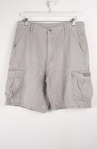 VINTAGE WRANGLER CARGO SHORTS W34