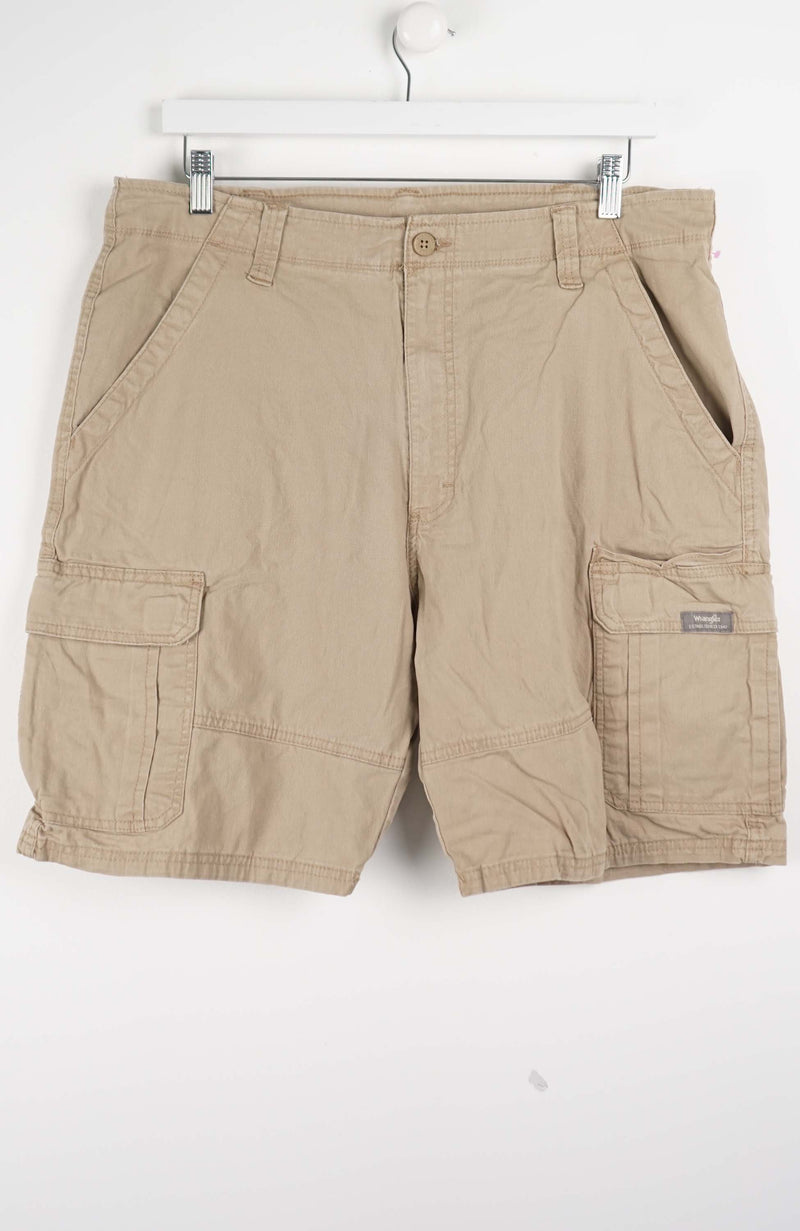 VINTAGE WRANGLER CARGO SHORTS W36