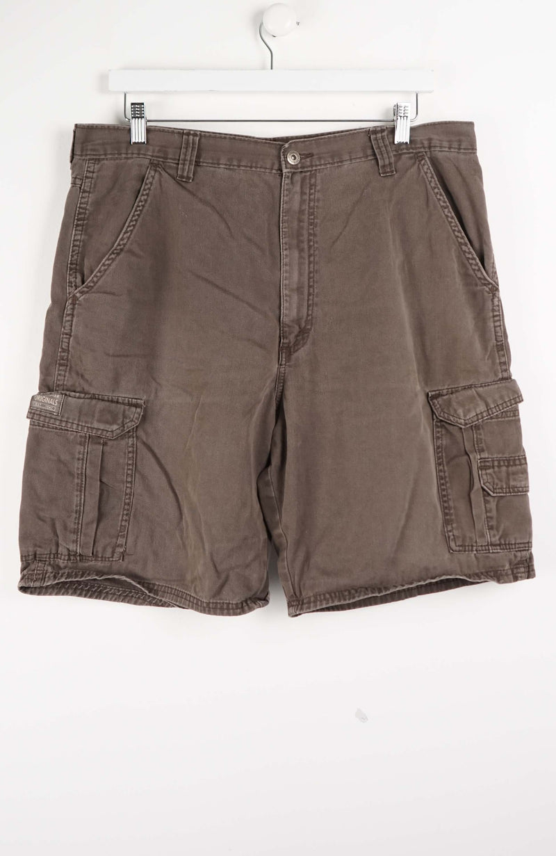 VINTAGE WRANGLER CARGO SHORTS W36