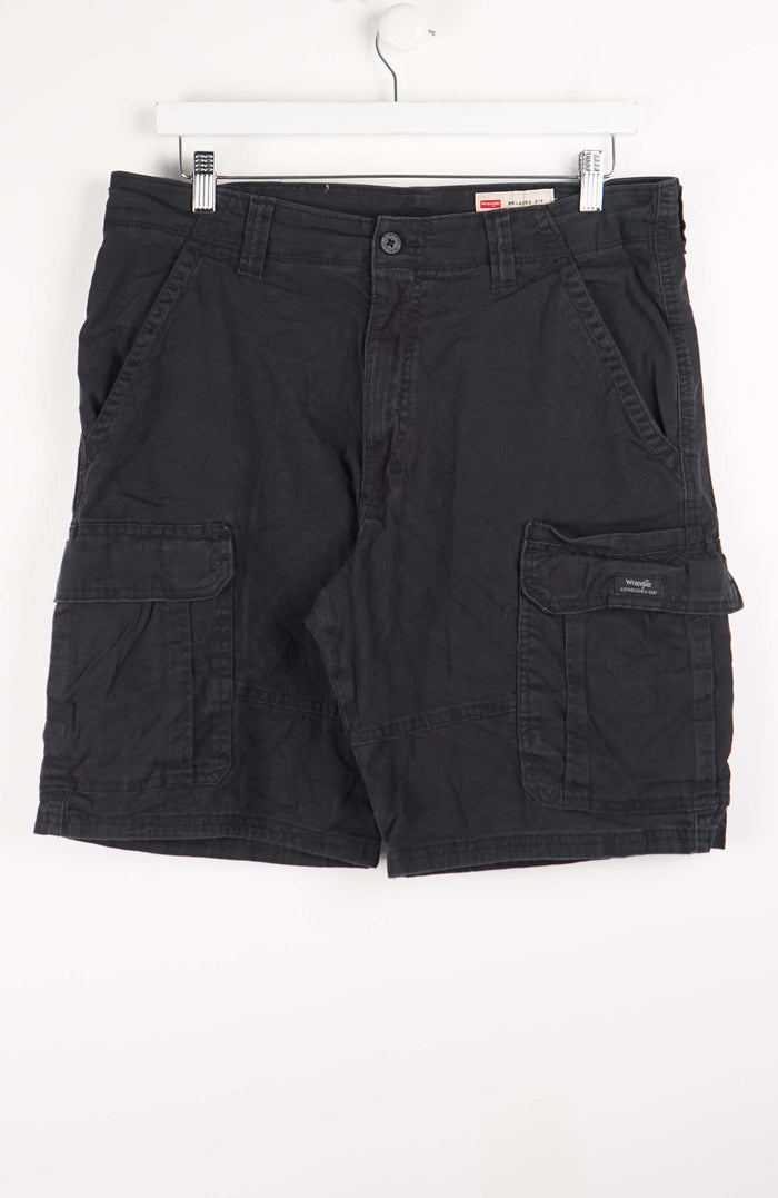 VINTAGE WRANGLER CARGO SHORTS W36
