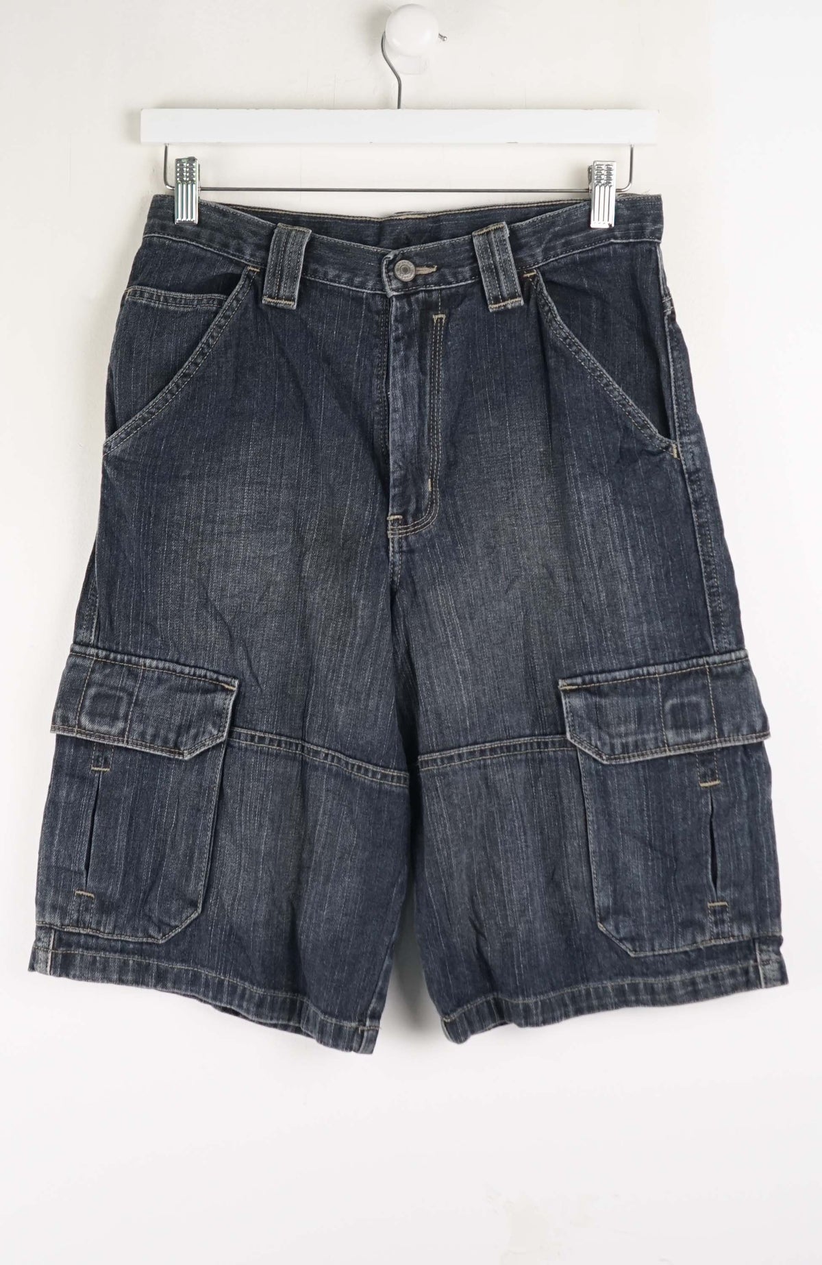 VINTAGE WRANGLER CARGO SHORTS W29