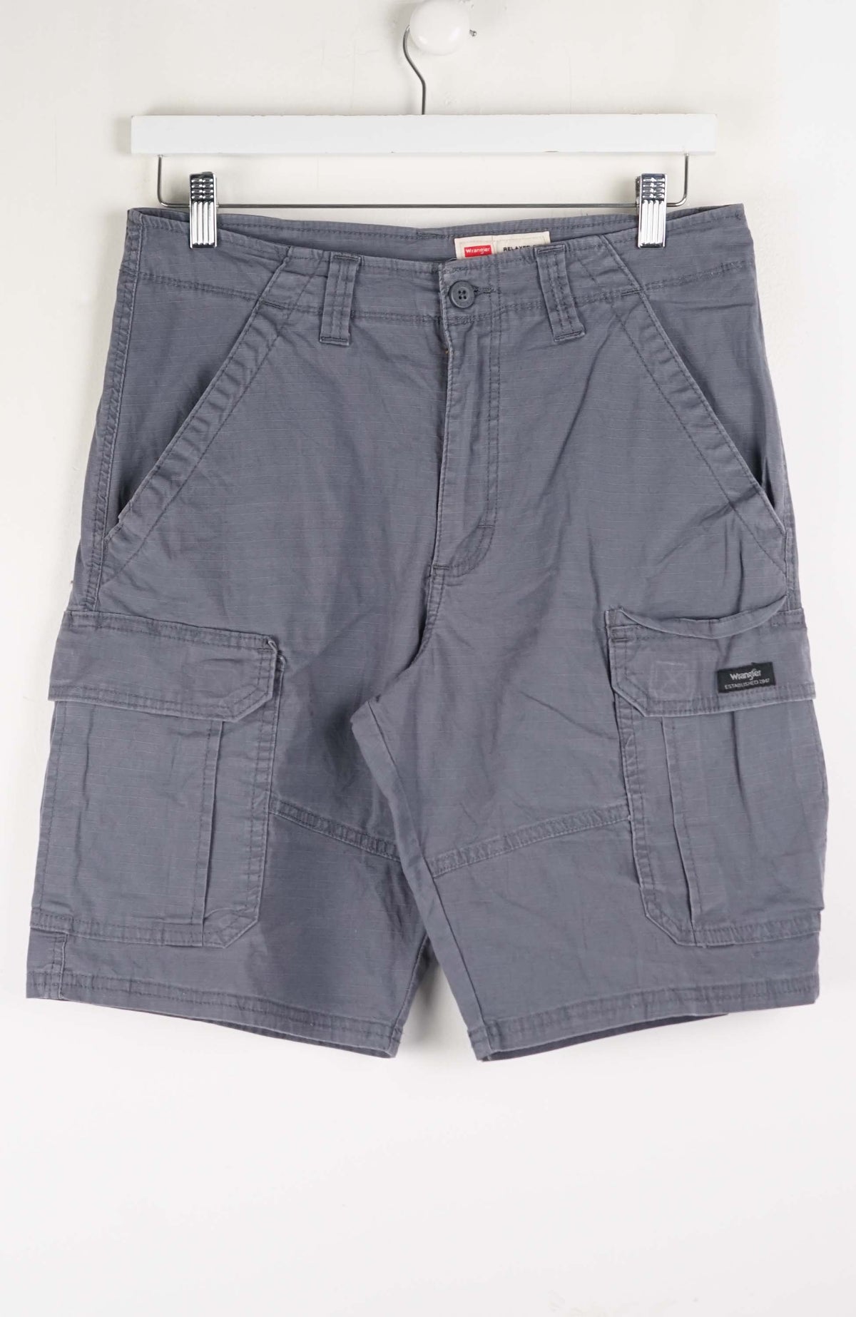 VINTAGE WRANGLER CARGO SHORTS W30
