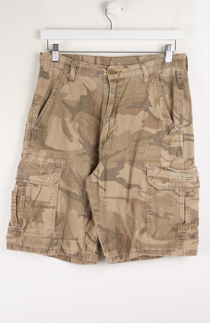 VINTAGE WRANGLER CARGO SHORTS W30