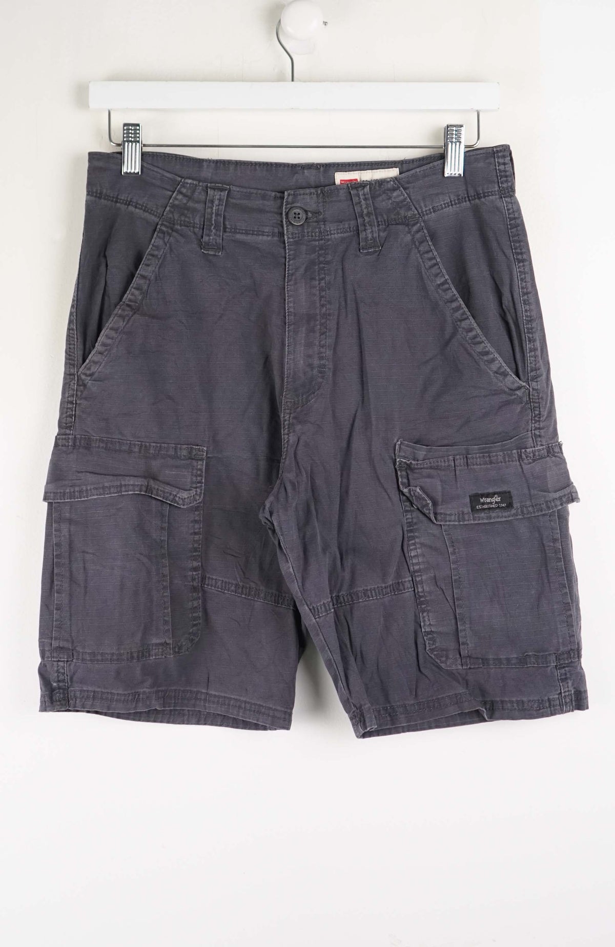 VINTAGE WRANGLER CARGO SHORTS W30