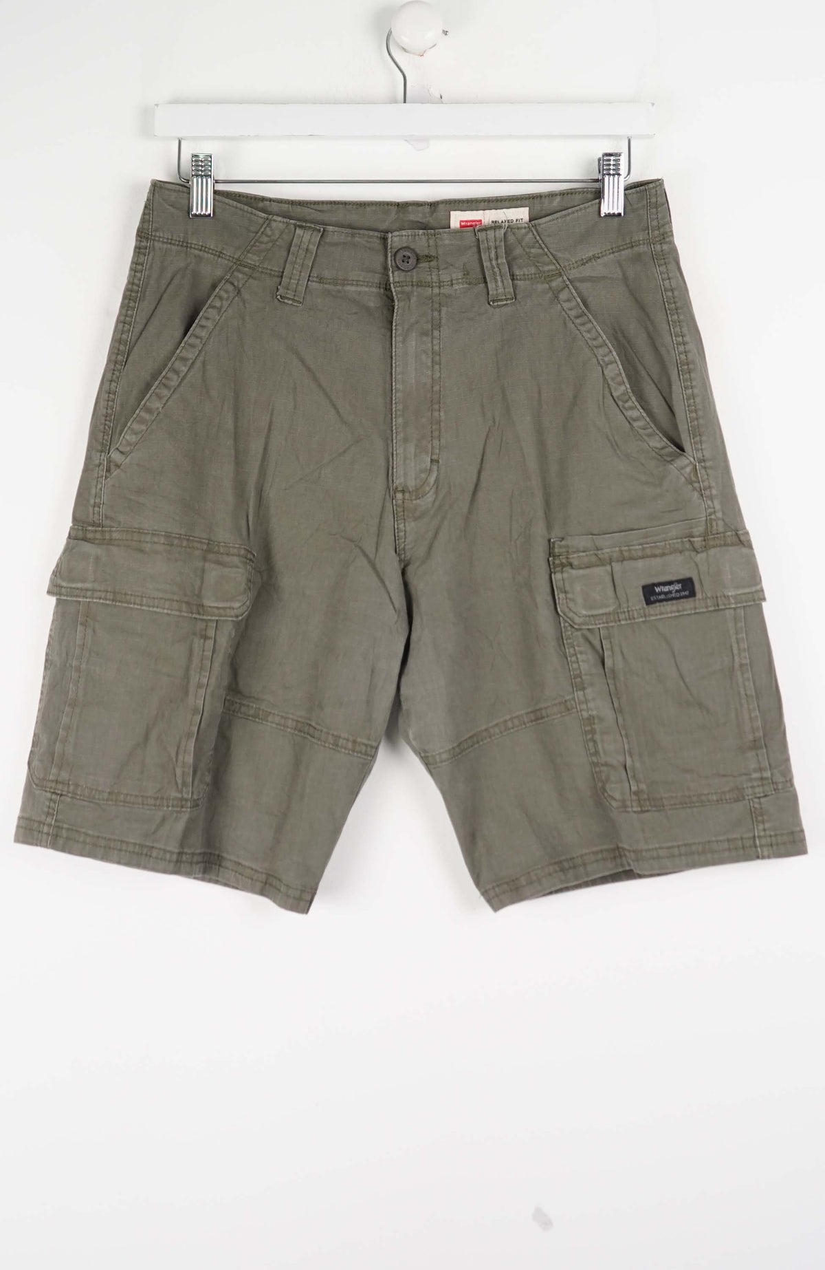 VINTAGE WRANGLER CARGO SHORTS W31