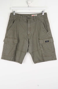 VINTAGE WRANGLER CARGO SHORTS W31