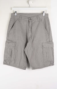 VINTAGE WRANGLER CARGO SHORTS W31