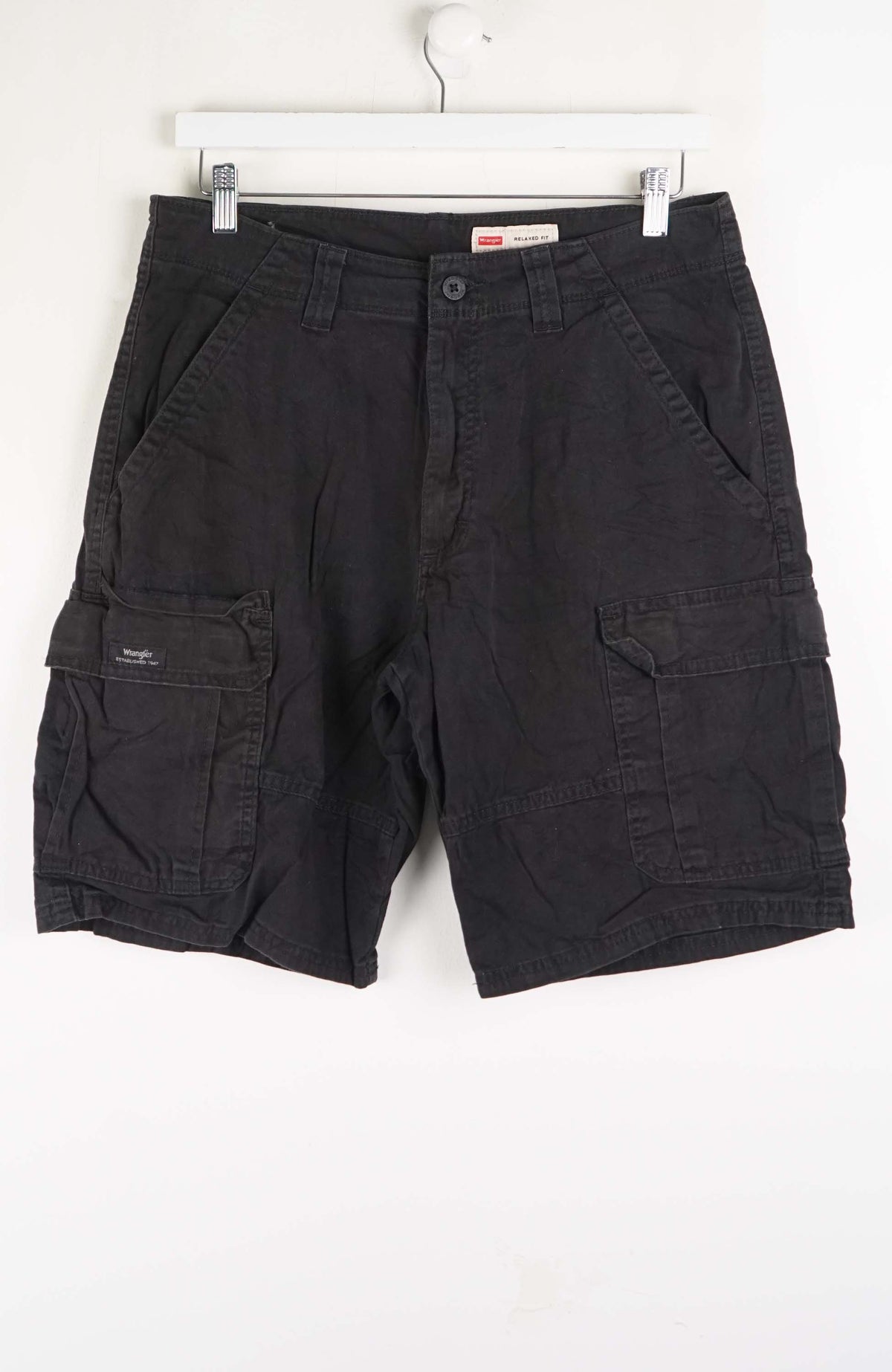VINTAGE WRANGLER CARGO SHORTS W31