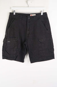 VINTAGE WRANGLER CARGO SHORTS W31