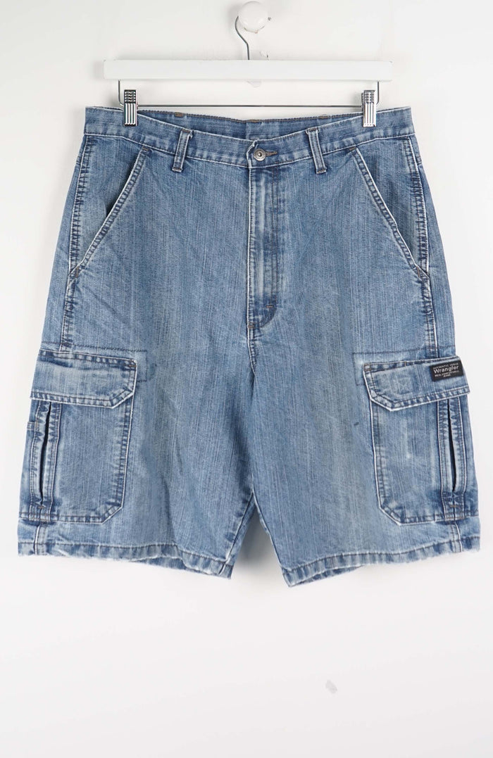 VINTAGE WRANGLER CARGO SHORTS W32