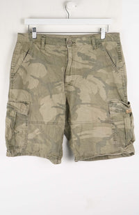 VINTAGE WRANGLER CAMO CARGO SHORTS W34