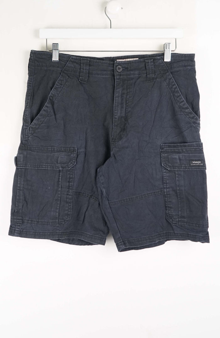 VINTAGE WRANGLER CARGO SHORTS W34