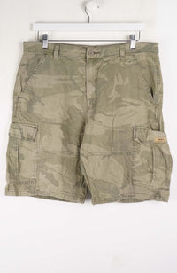 VINTAGE WRANGLER CAMO CARGO SHORTS W35