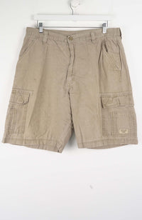 VINTAGE WRANGLER CARGO SHORTS W36