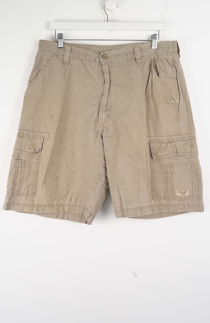 VINTAGE WRANGLER CARGO SHORTS W36