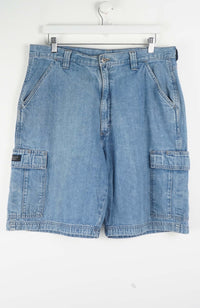 VINTAGE WRANGLER CARGO SHORTS W36