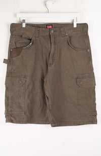 VINTAGE WRANGLER CARGO SHORTS W36