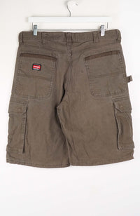 VINTAGE WRANGLER CARGO SHORTS W36