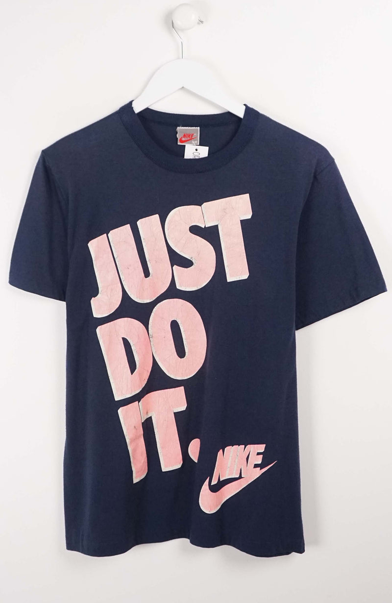 VINTAGE NIKE T-SHIRT (S)