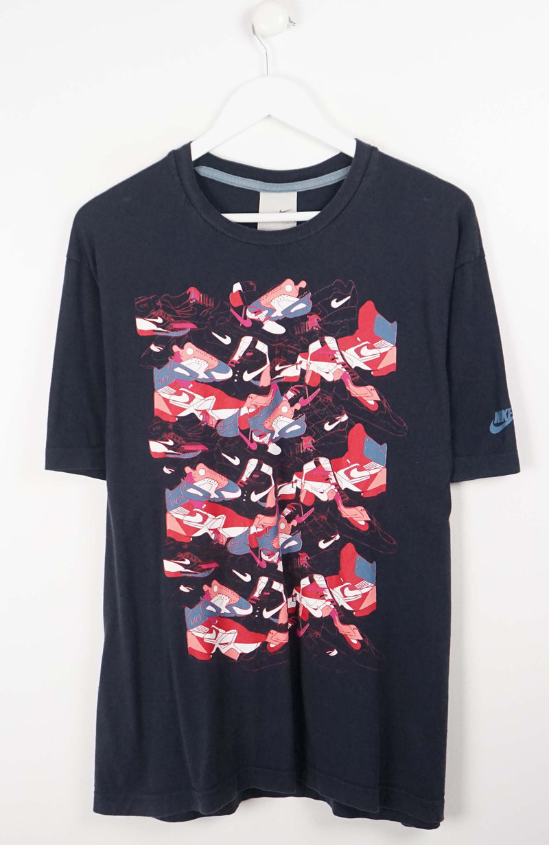 VINTAGE NIKE T-SHIRT (L)